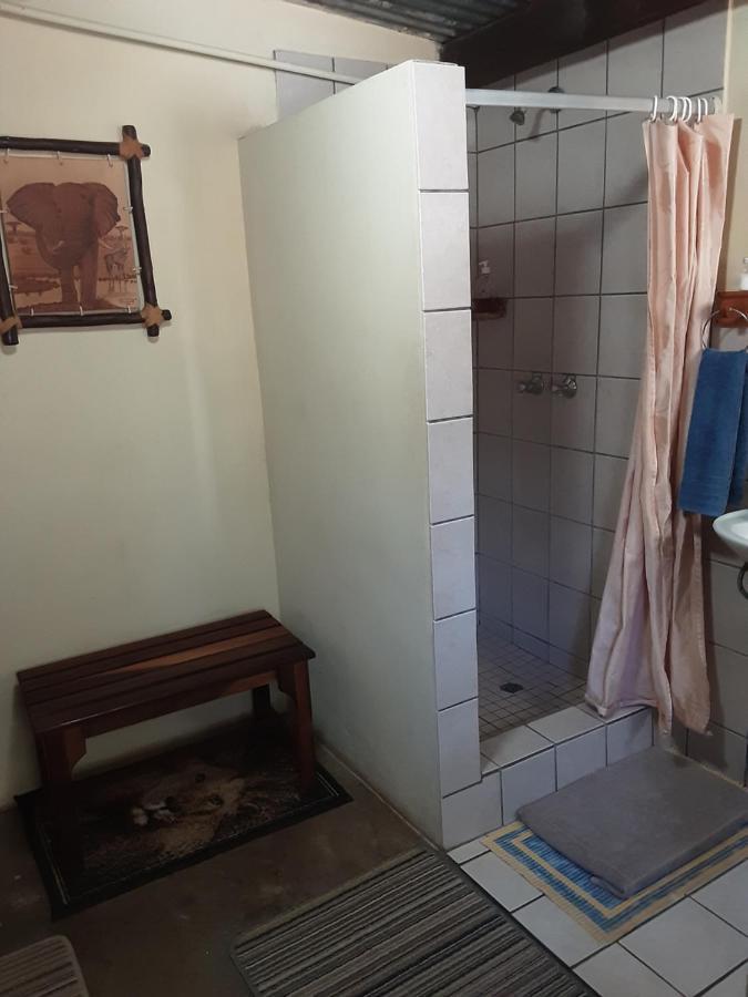 Kai-Oms Backpackers Lodge Outjo Zewnętrze zdjęcie
