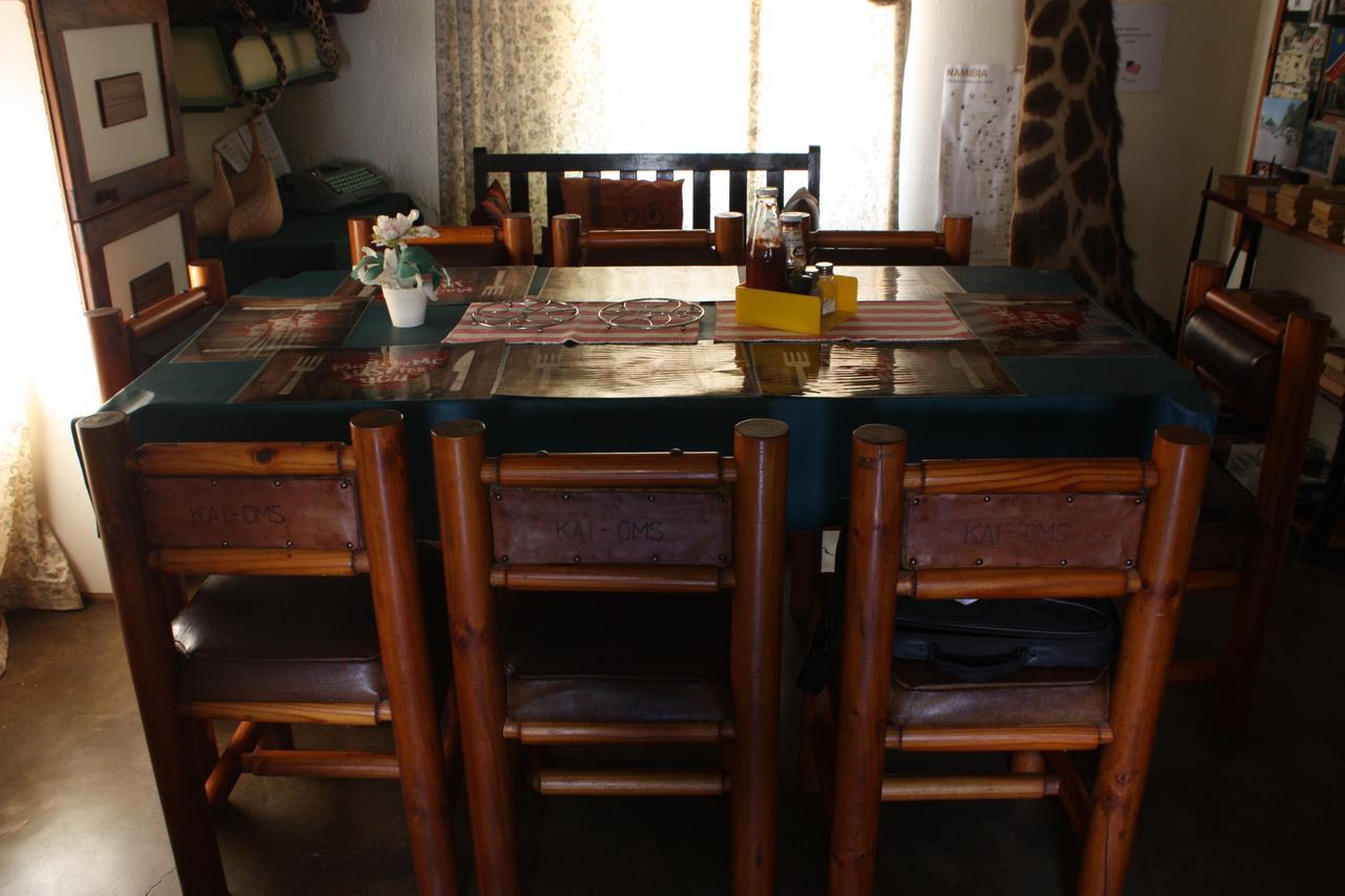 Kai-Oms Backpackers Lodge Outjo Zewnętrze zdjęcie